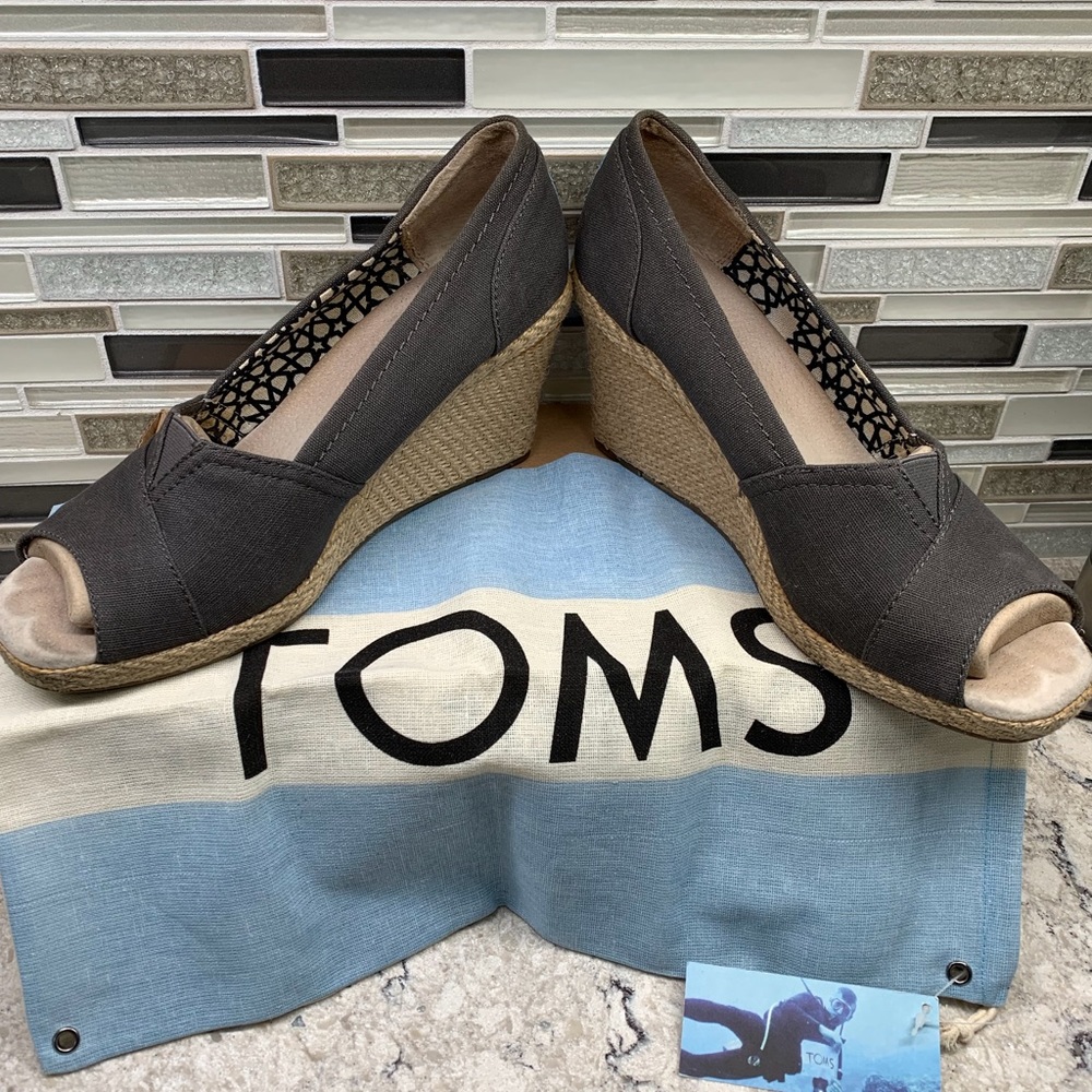 TOMS Wedge Ash Canvas 8 1/2